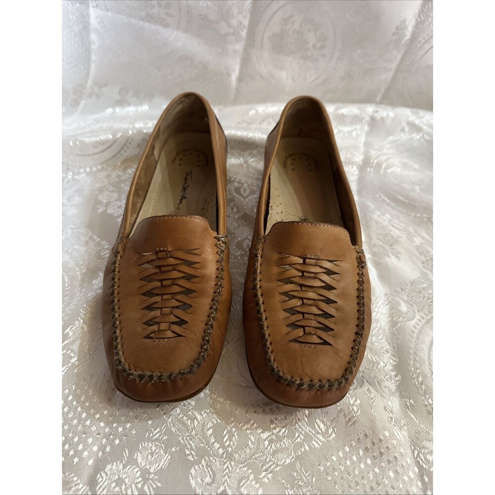 Thom McAn Women's Light Brown Leather Woven Flat Slip On Shoes Loafers Sz 9